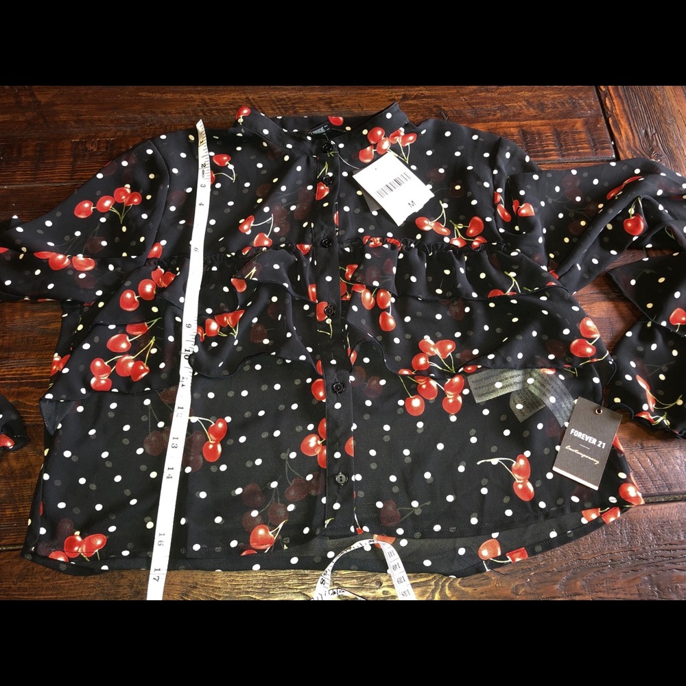 Forever 21 cherry dot crop ruffle top Medium - Picture 5 of 8